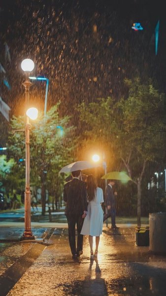 عکس عاشقانه مینیمال