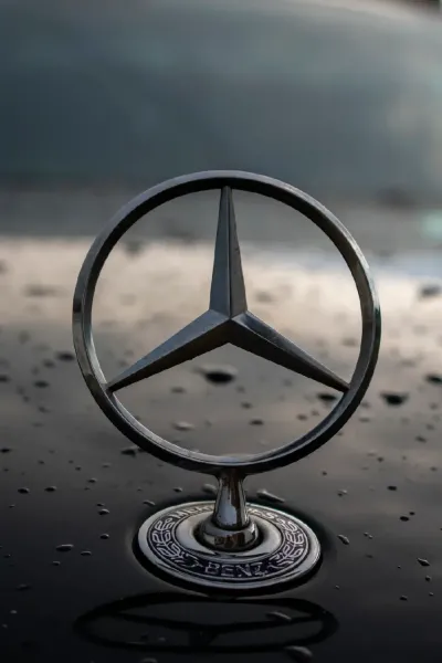  عکس آرم ماشین مرسدس بنز