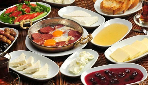  عکس استوری صبحانه خوردن در طبیعت خفن