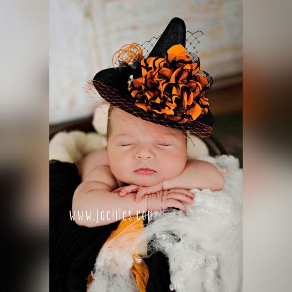 ایده عکس هالووین نوزاد جدید