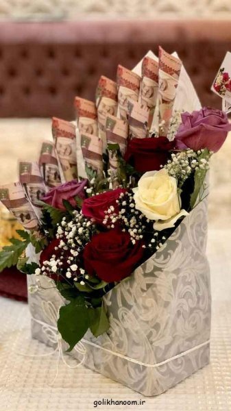  تزیین گل با پول برای تولد