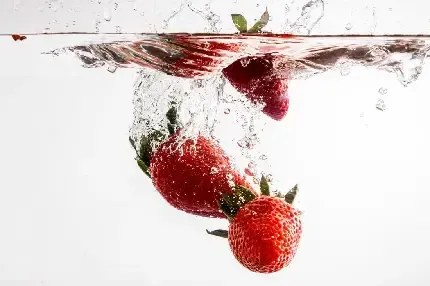 عکس توت فرنگی برای استوری