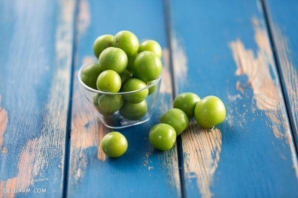 عکس گوجه سبز و چغاله خوشمزه