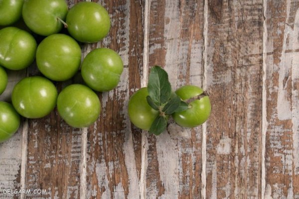 عکس گوجه سبز و چغاله خوشمزه
